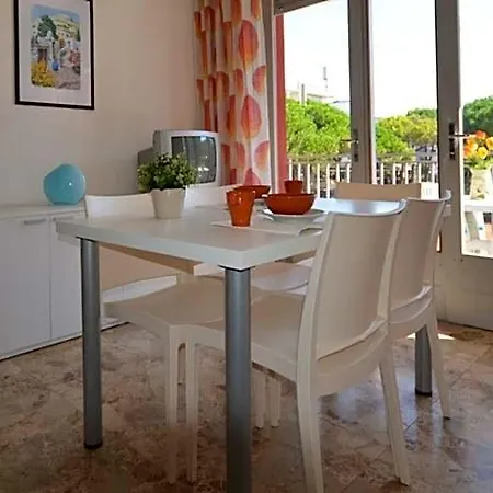 Modern And Comfortable Flat By The Sea By Beahost 3*
